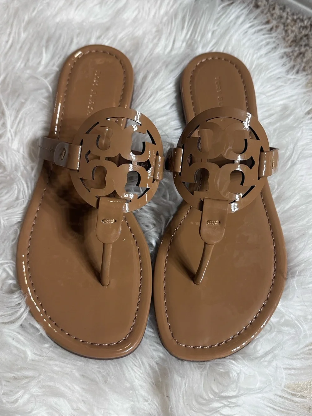 Tory Burch Tan Logo Cutout Patent Thong Sandals